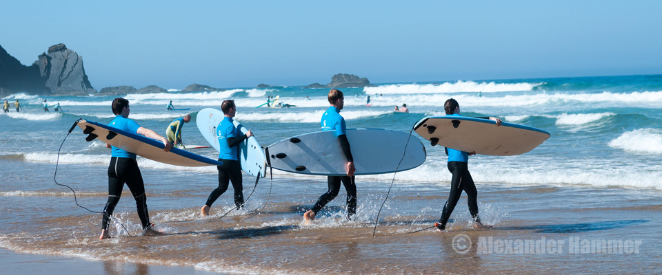 Lagos entre os 20 melhores destinos de surf do mundo