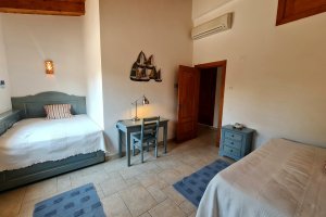 Villa do Paraiso Schlafzimmer mit Ausziehbett und Doppelbett, Klimaanlage für 2 Erachsene oder max. 4 Kinder