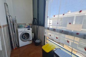 Hauswirtschaftsraum mit Waschmaschine