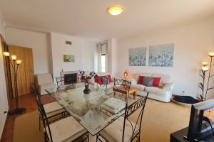 Wohnzimmer mit Essbereich