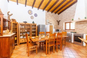 Quinta Goncalves Essbereich für gemeinsame Mahlzeiten und Küche mit allem Komfort für Familien und Gruppen