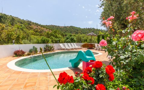 Quinta Goncalves Ferienhaus an der Algarve mit Pool und Blick ins Grüne