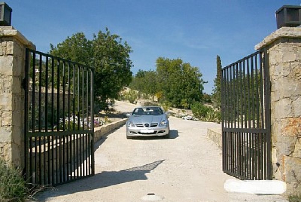 elektrisches Einfahrtstor