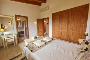 Schlafzimmer 1 mit Bad en suite