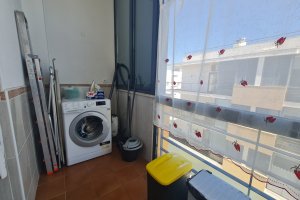 Hauswirtschaftsraum mit Waschmaschine