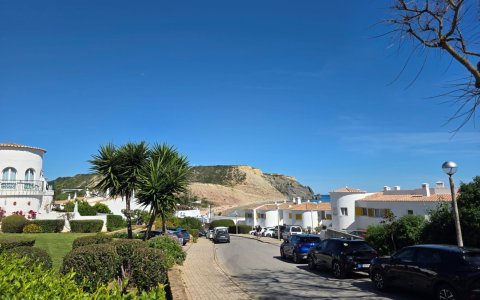 1 bedroom apartment 2 minutes walk to the beach