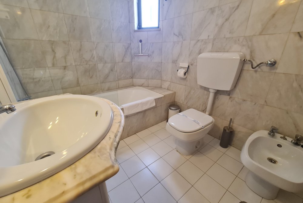 Casa Fajo bathroom