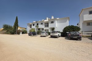 Bellevue Meia Praia building