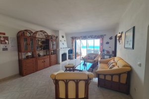 apartment bellevue meia praia living room