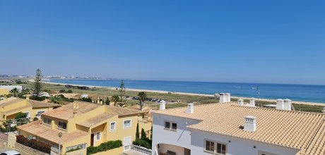 Apartment Bellevue – Ferienwohnung in Lagos Algarve mit Meerblick & Dachterrasse nahe Meia Praia Strand