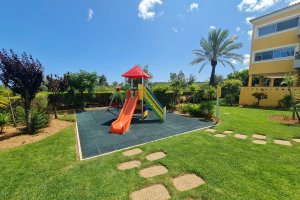 Foz da Ria Resort Garten mit Spielplatz