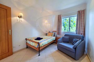 Schlafzimmer mit Einzelbett