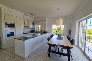 Villa Sanssouci kitchen/dining room