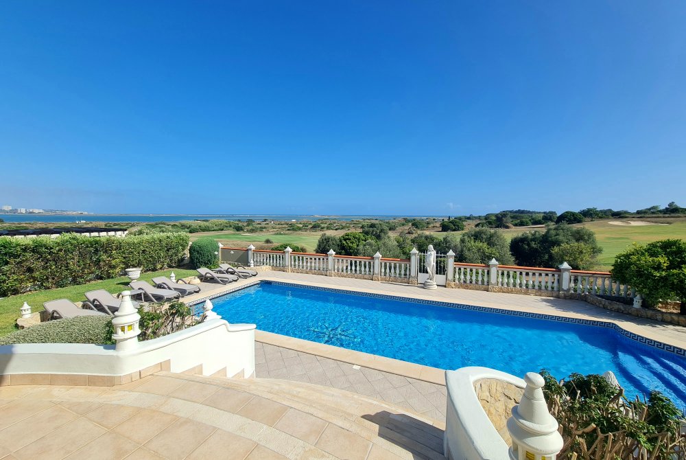 Villa Sanssouci pool and view
